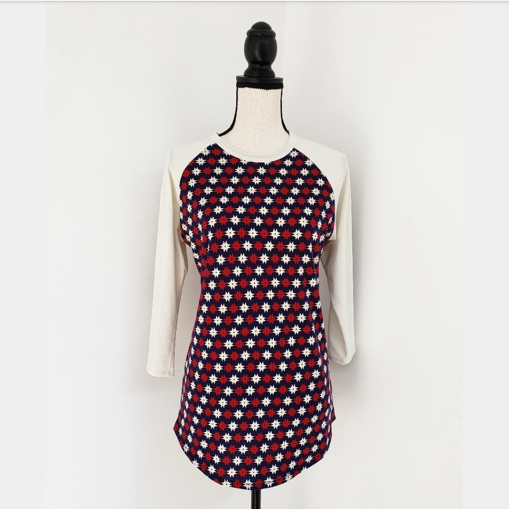 SALE! PRE-OWNED LULAROE TOP SIZE S